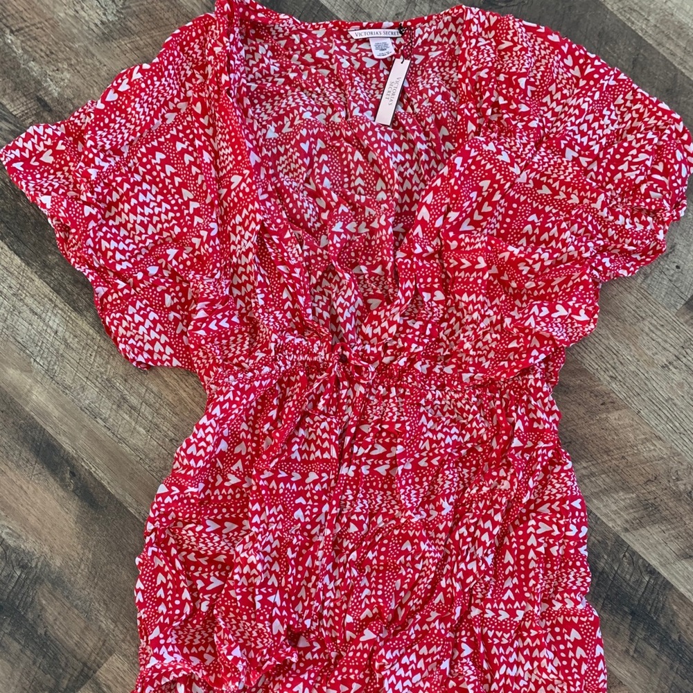 Victoria’s Secret Valentine’s Day lingerie kimono